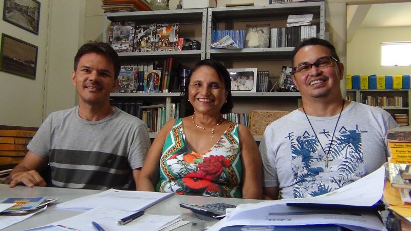 Wildson Queiroz, Terezinha Amorim e Padre Sidney Canto - Membros do Instituto Histórico e Geográfico do Tapajós  - IHGTap